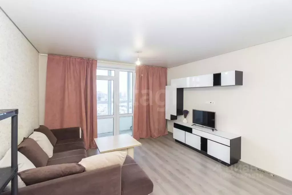 1-к кв. Тюменская область, Тюмень ул. Обдорская, 1 (47.8 м) - Фото 1