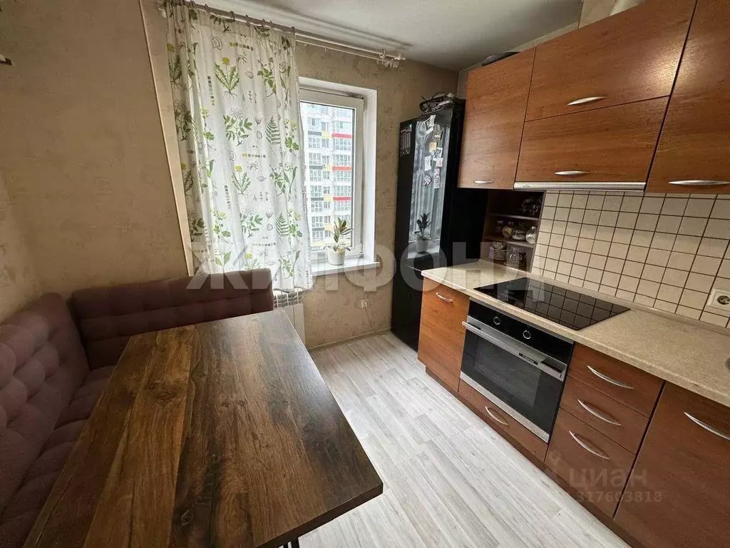 2-к кв. Алтайский край, Барнаул Партизанская ул., 146 (49.2 м) - Фото 0