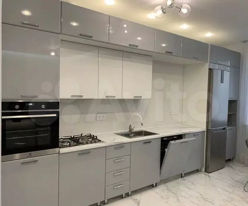 2-к. квартира, 60 м, 8/12 эт. - Фото 0
