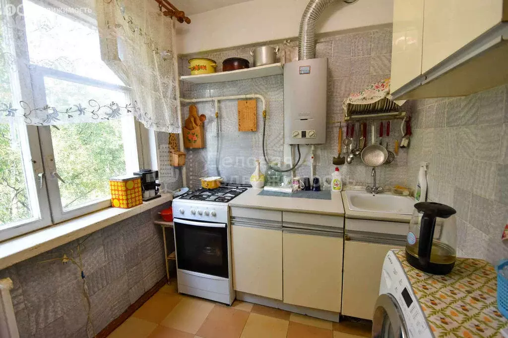 3-комнатная квартира: Великий Новгород, улица Зелинского, 17к1 (58.2 ... - Фото 1