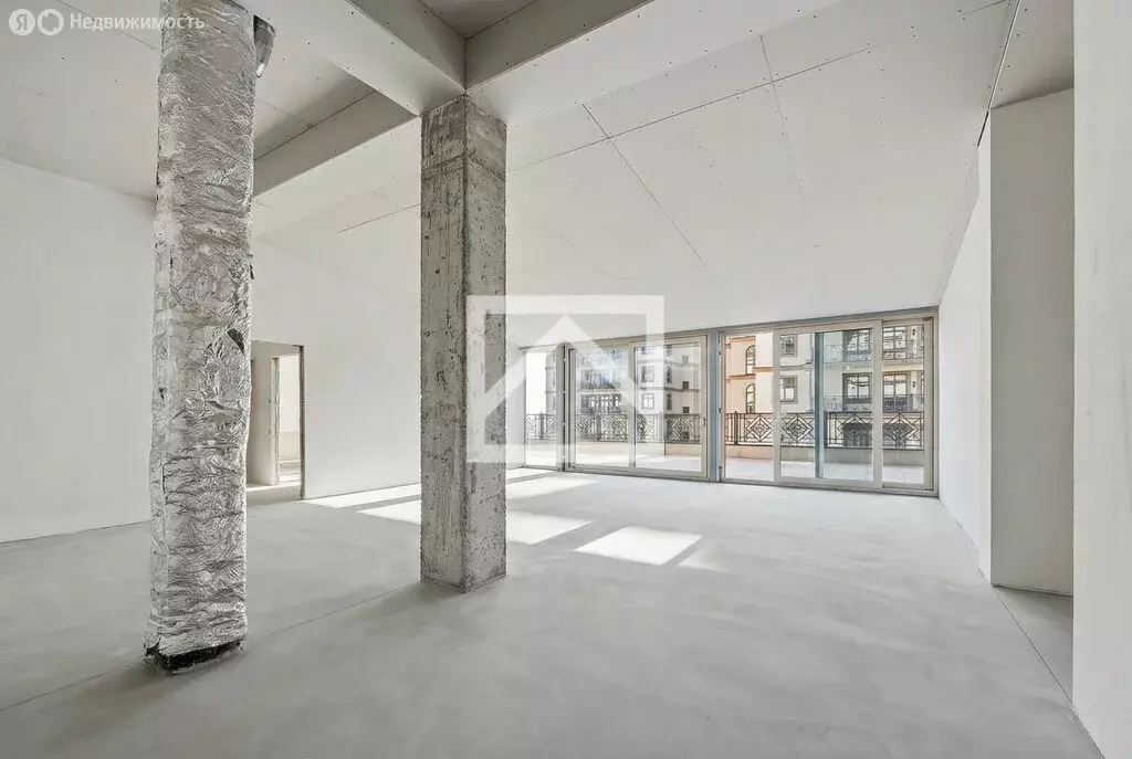 3-комнатная квартира: Ореанда, 60Гк8 (246.8 м) - Фото 2