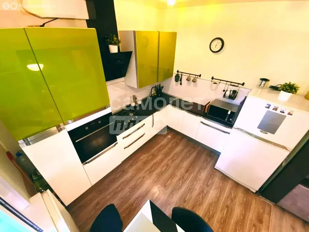 3-комнатная квартира: Уфа, улица Калинина, 2 (82.9 м) - Фото 1