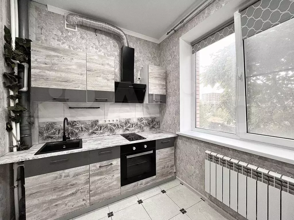 2-к. квартира, 54 м, 1/6 эт. - Фото 0