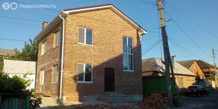 Дом в посёлок Российский, Триумфальная улица (120 м) - Фото 1