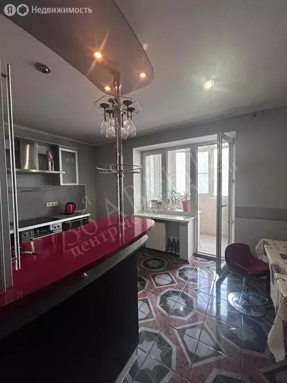 3-комнатная квартира: Воронеж, бульвар Победы, 43 (105 м) - Фото 1