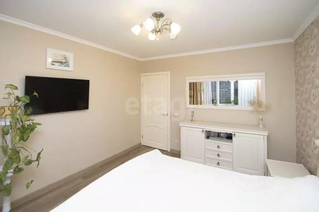 3-к кв. Тюменская область, Тюмень Одесская ул., 36 (91.4 м) - Фото 1