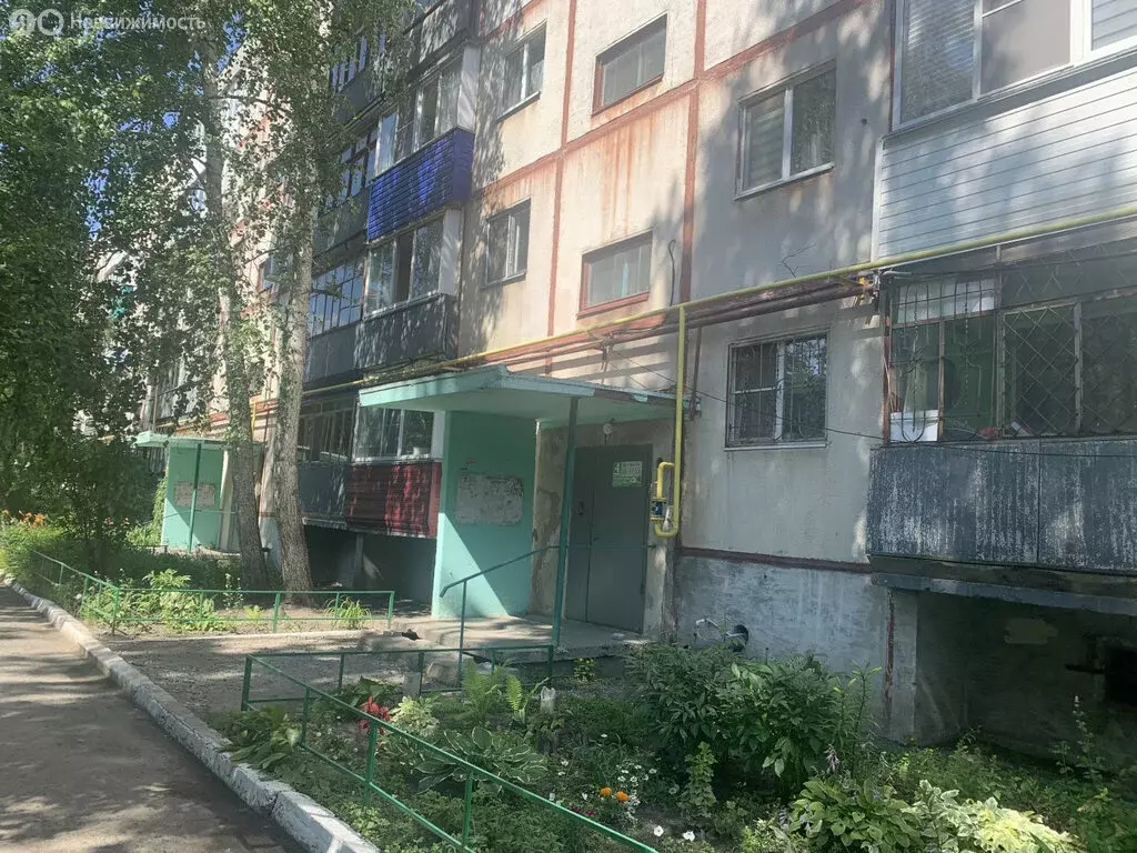 2-комнатная квартира: Курган, жилой район Центральный, улица 1 Мая, ... - Фото 0