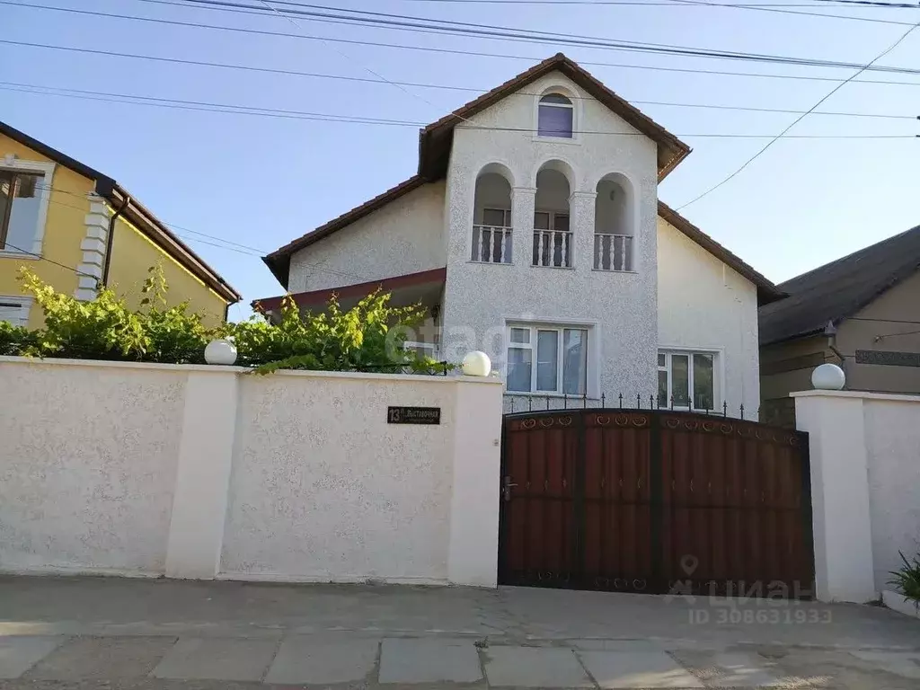 Дом в Крым, Саки ул. Выставочная (341 м) - Фото 1