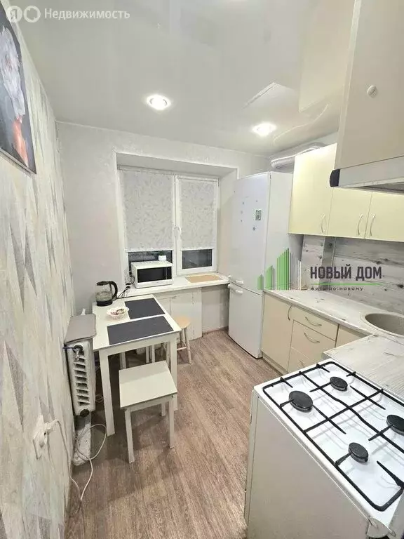 1-комнатная квартира: Великий Новгород, Западный район, проспект Мира, ... - Фото 1