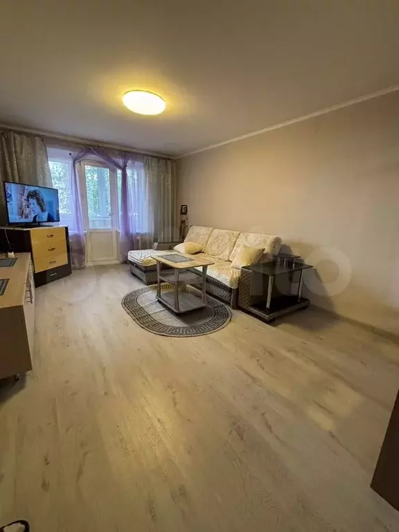 1-к. квартира, 38 м, 1/9 эт. - Фото 1