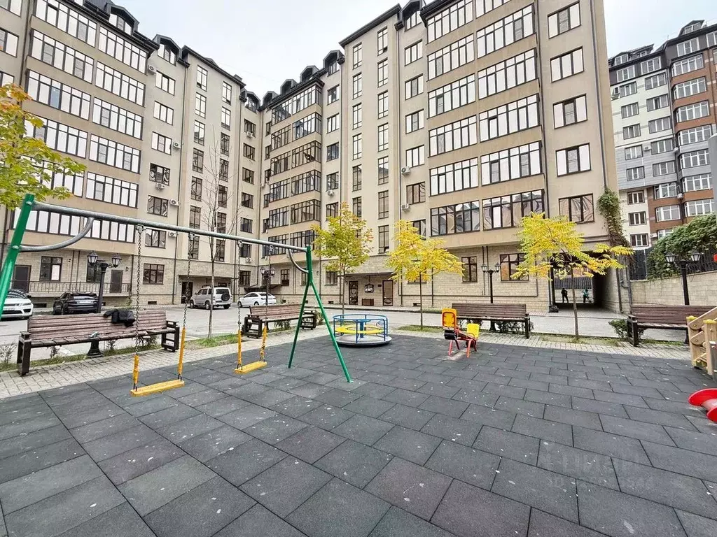 2-к кв. Кабардино-Балкария, Нальчик ул. Чернышевского, 201Г (77.6 м) - Фото 1