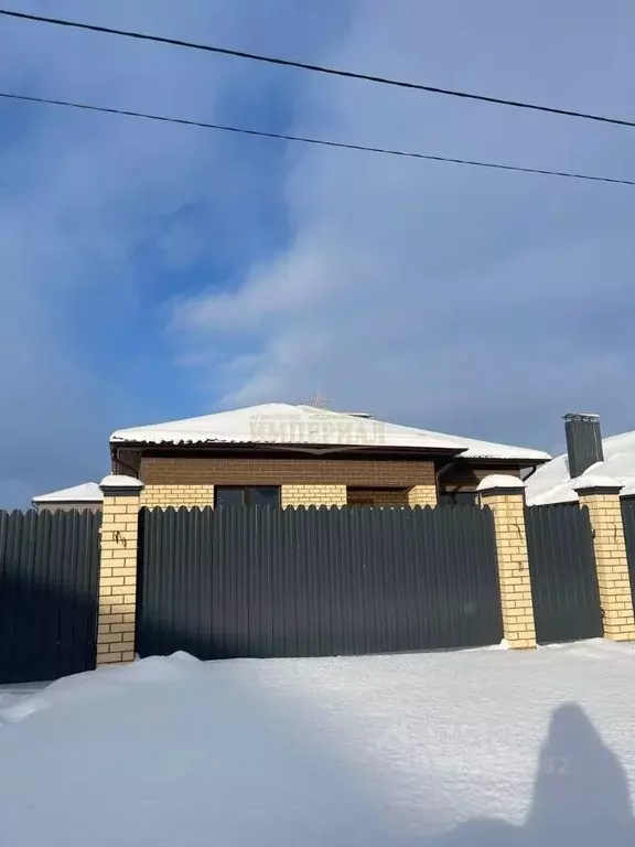 Дом в Марий Эл, Медведевский район, Пекшиксолинское с/пос, д. Шоядур ... - Фото 1