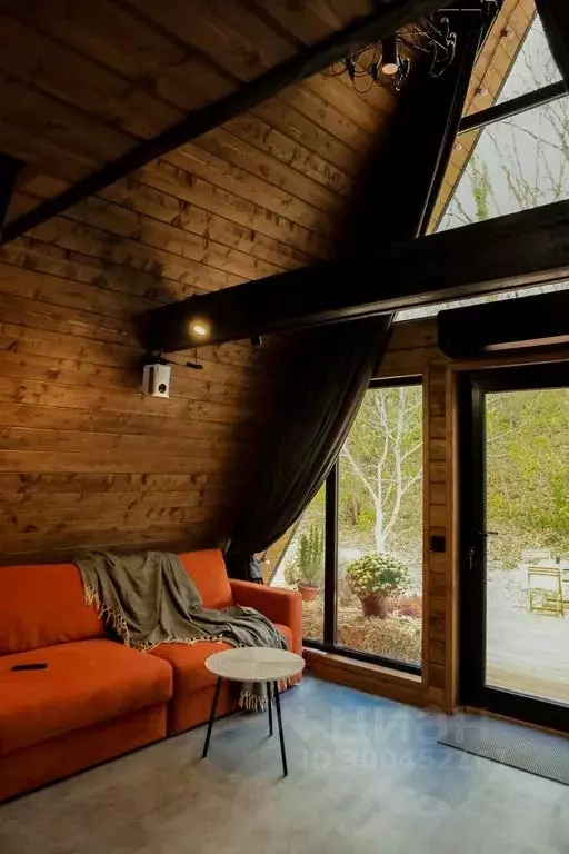 Дом в Краснодарский край, Северский район, Азовское с/пос, Убинская ... - Фото 1