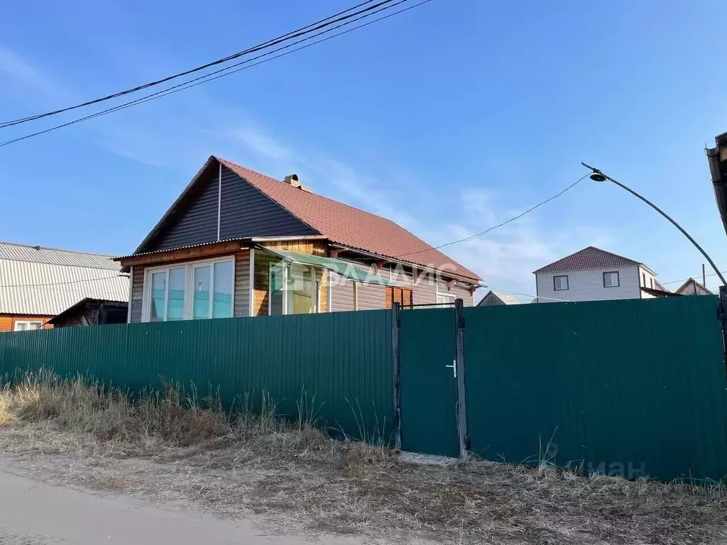 Дом в Бурятия, Улан-Удэ 106-й мкр, ул. 4-я Золотые пески, 16 (65 м) - Фото 2