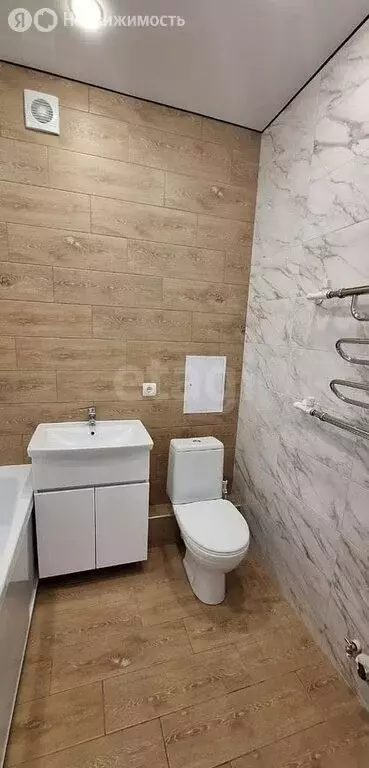 1-комнатная квартира: посёлок городского типа Стройкерамика, улица ... - Фото 2