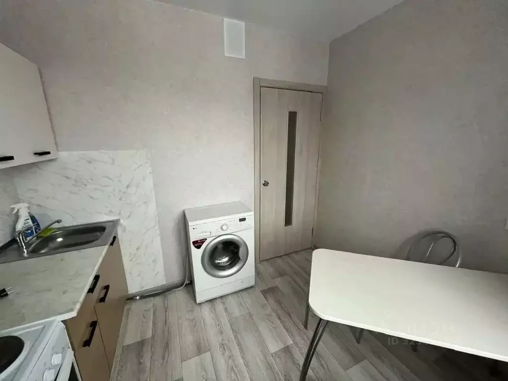 1-к кв. Курганская область, Курган Заозерный жилрайон, 8-й мкр, 5 ... - Фото 2