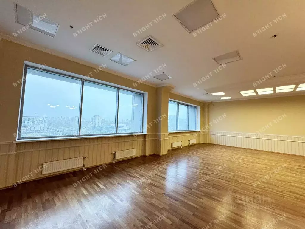 Офис в Санкт-Петербург пл. Конституции, 1 (272 м) - Фото 0