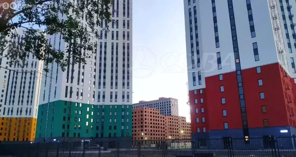 Квартира-студия: Тюмень, улица Республики, 204к5 (33 м) - Фото 1