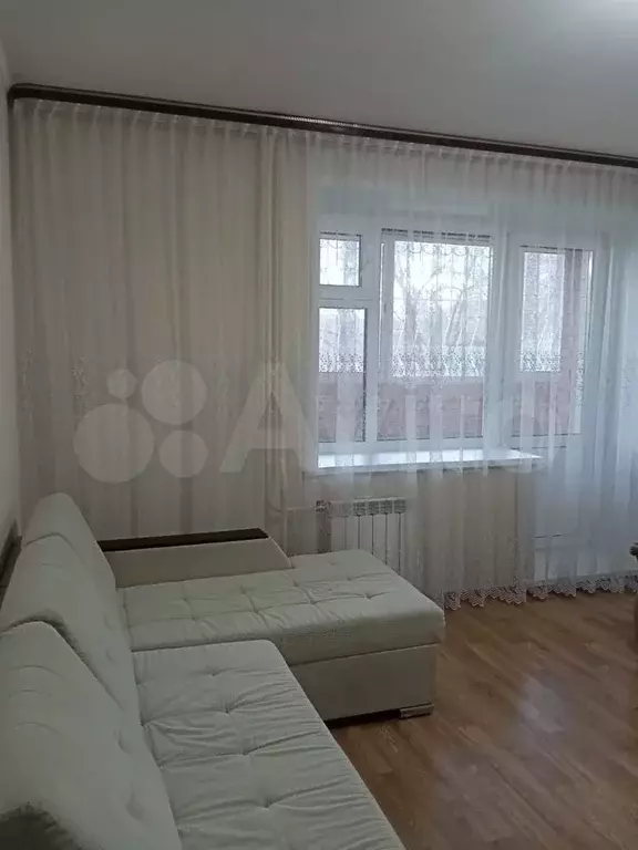 2-к. квартира, 60 м, 1/11 эт. - Фото 1