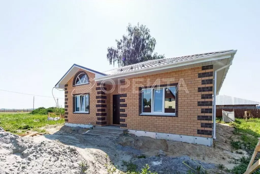Дом в Тюменская область, Тюменский район, д. Малиновка ул. 65 лет ... - Фото 0