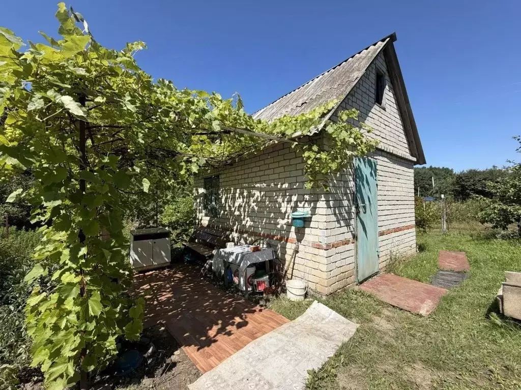 Дом в Курская область, Курский район, Нижнемедведицкий сельсовет, д. ... - Фото 1