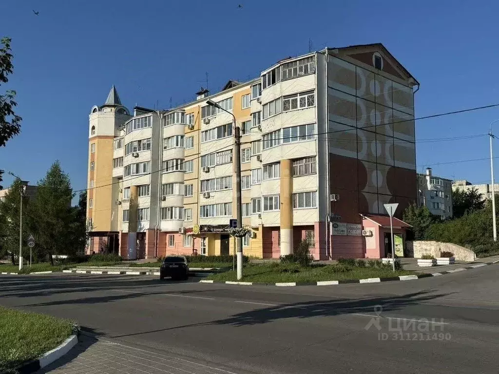 3-к кв. Белгородская область, Шебекино ул. Ленина, 74 (72.2 м) - Фото 0