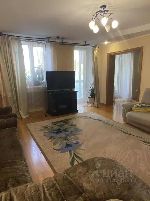 3-к кв. Иркутская область, Иркутск ул. Красноказачья, 10Б (115.0 м) - Фото 0