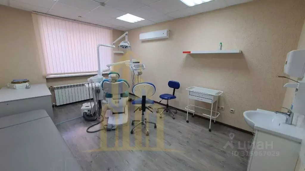 Офис в Башкортостан, Уфа Высотная ул., 12/1 (190 м) - Фото 0