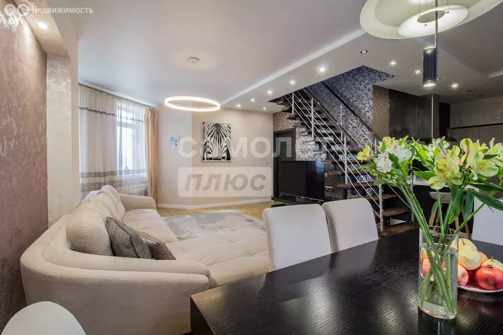 3-комнатная квартира: Владивосток, улица Кирова, 25Д (113.7 м) - Фото 2