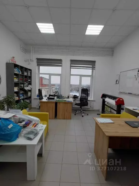 Офис в Удмуртия, Ижевск ул. Гагарина, 51А (15 м) - Фото 1