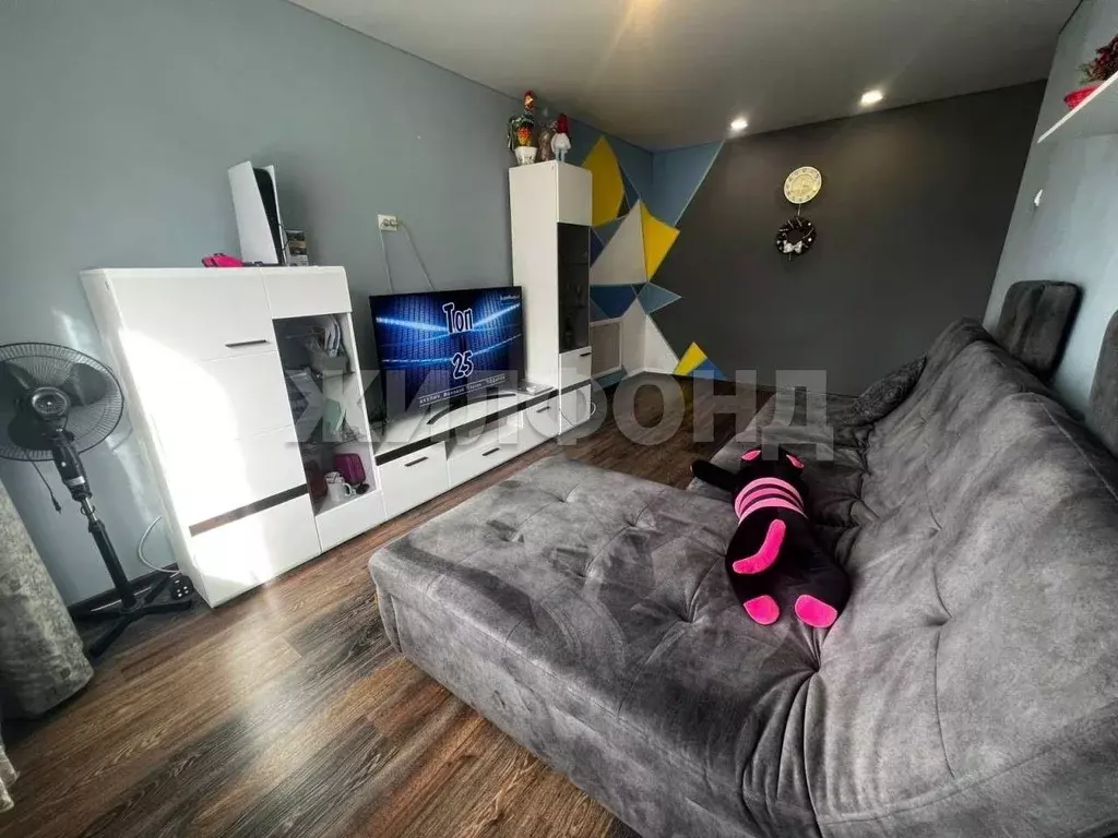 3-к кв. Хакасия, Усть-Абаканский район, с. Зеленое Садовая ул., 7 ... - Фото 2