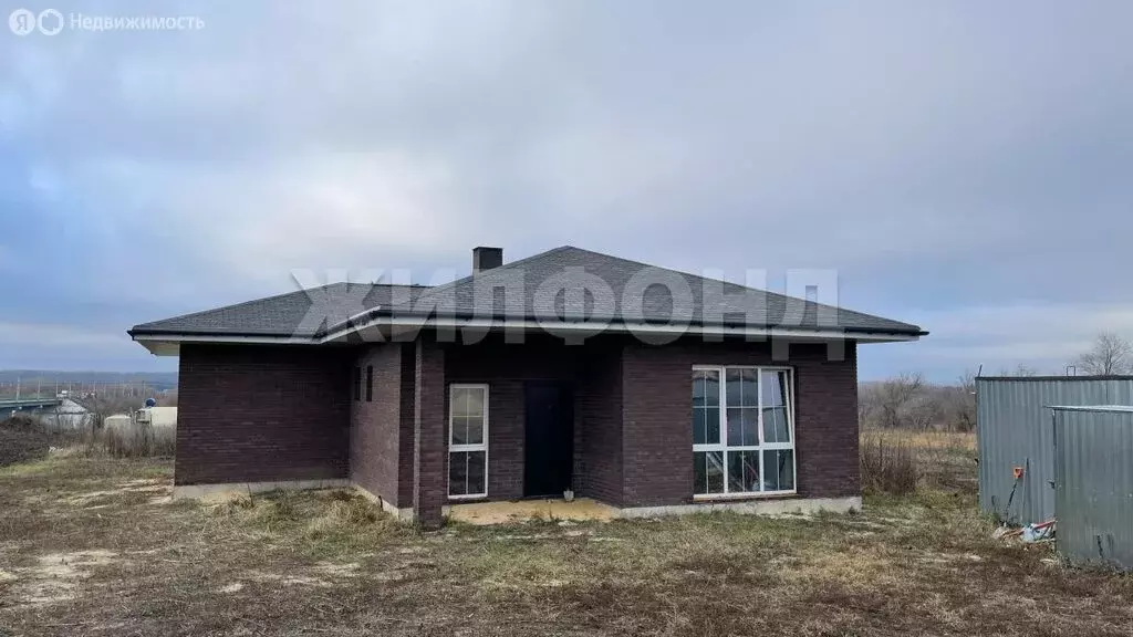 Дом в село Новоживотинное, Придонская улица (150 м) - Фото 1