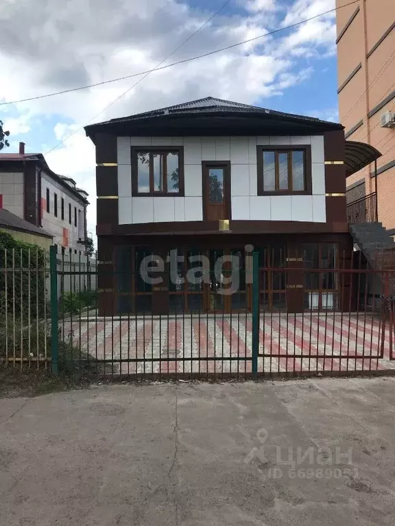Дом в Ингушетия, Карабулак ул. Вассан-Гирея Джабагиева (597 м) - Фото 1