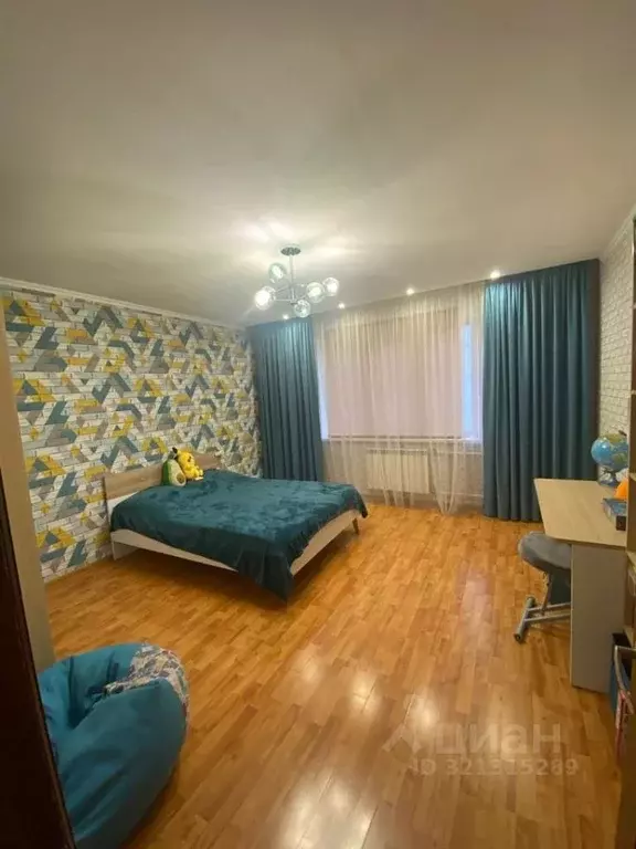 4-к кв. Красноярский край, Красноярск 9 Мая ул., 45А (118.5 м) - Фото 1