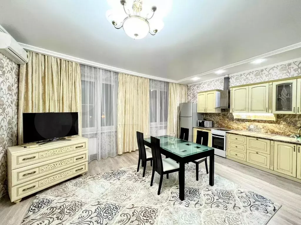 2-к. квартира, 90 м, 7/18 эт. - Фото 0