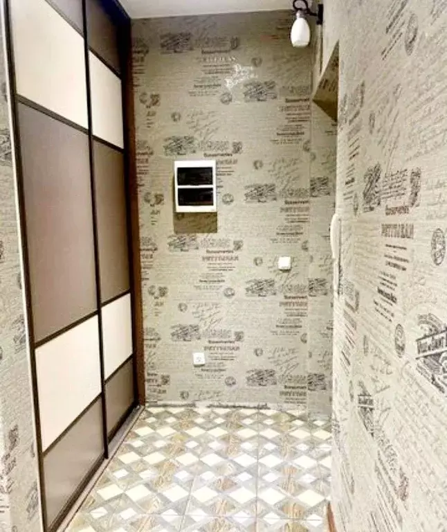 Студия Иркутская область, Иркутск проезд Юрия Тена, 21 (35.1 м) - Фото 1