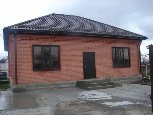 Дом в Ростов-на-Дону, Особенная улица (80 м) - Фото 1