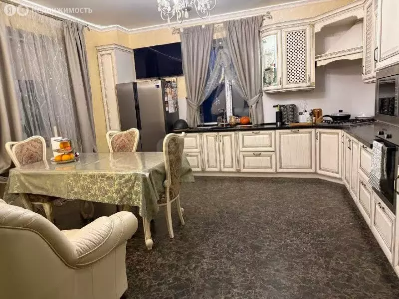 Дом в посёлок Омский, Молодёжная улица (260 м) - Фото 2