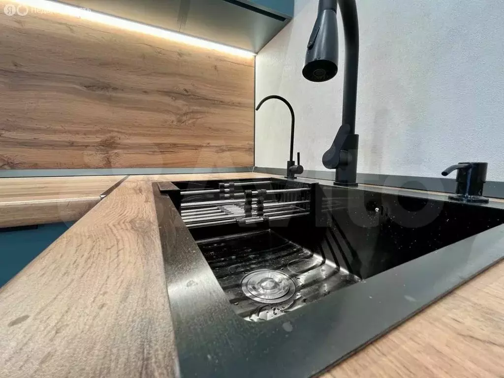 3-комнатная квартира: Омск, улица Дианова, 7Б (58.2 м) - Фото 2