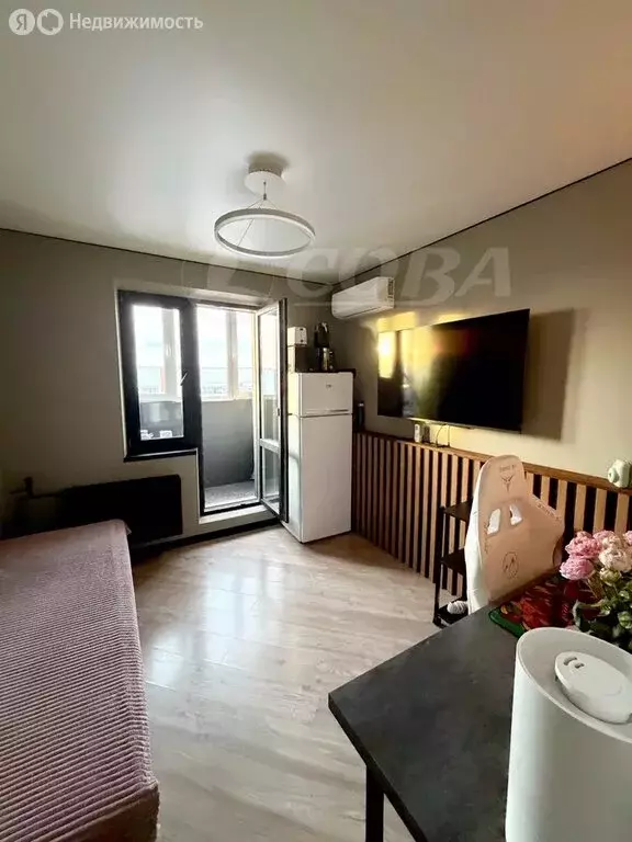 Квартира-студия: Тюмень, улица Новосёлов, 111 (15 м) - Фото 1