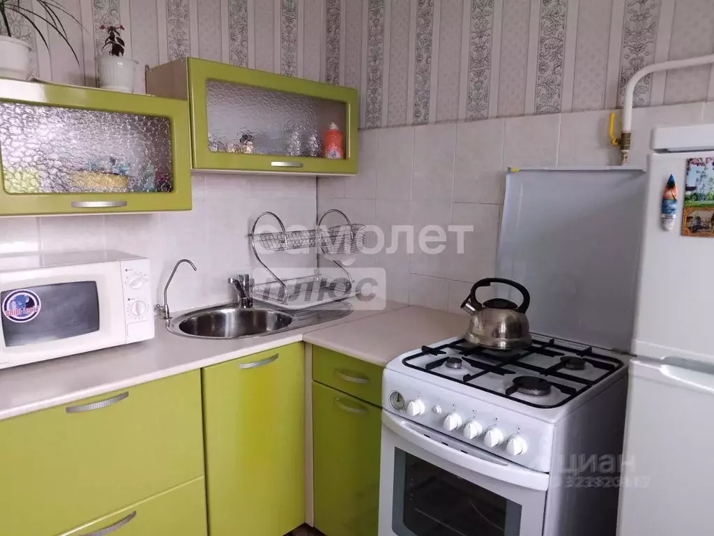 1-к кв. Свердловская область, Екатеринбург ул. Кварцевая, 8 (30.1 м) - Фото 2