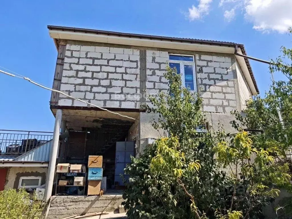 Дом в Крым, Феодосия ул. Овражная (100 м) - Фото 1