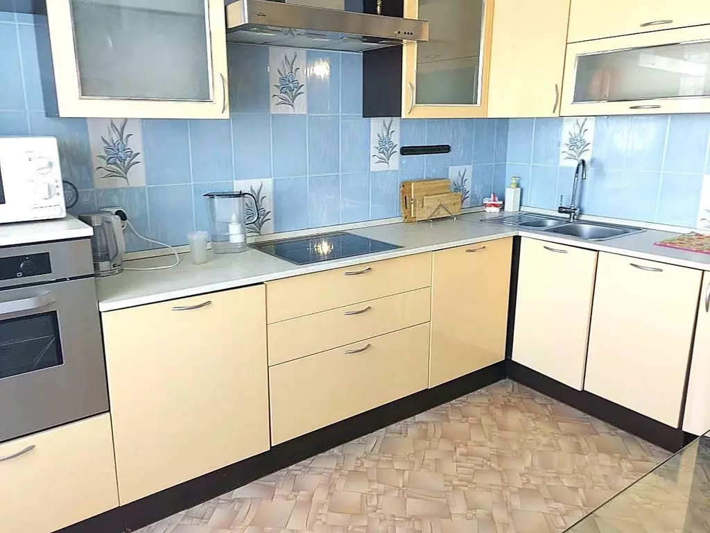 2-к кв. Иркутская область, Иркутск Байкальская ул., 232А (63.0 м) - Фото 1