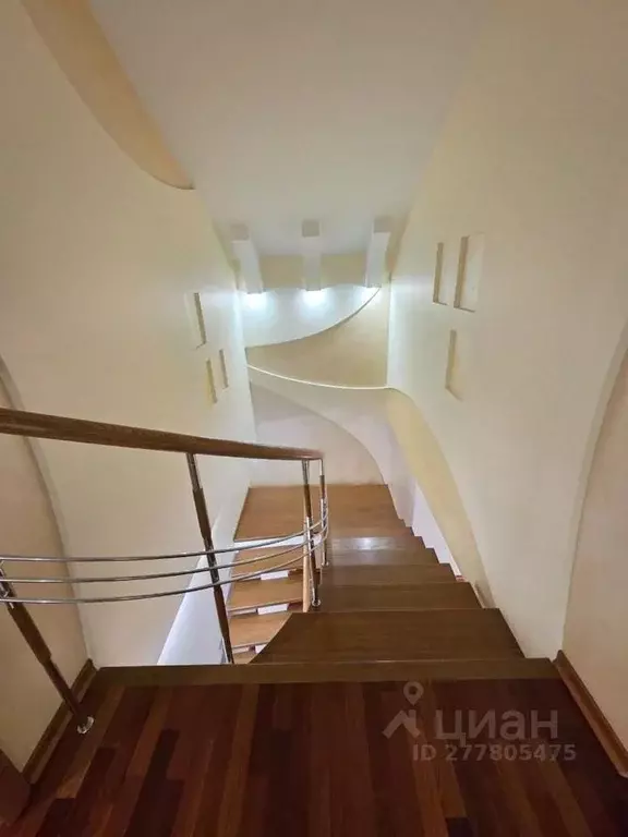 4-к кв. Саратовская область, Саратов ул. Большая Казачья, 16 (240.0 м) - Фото 2