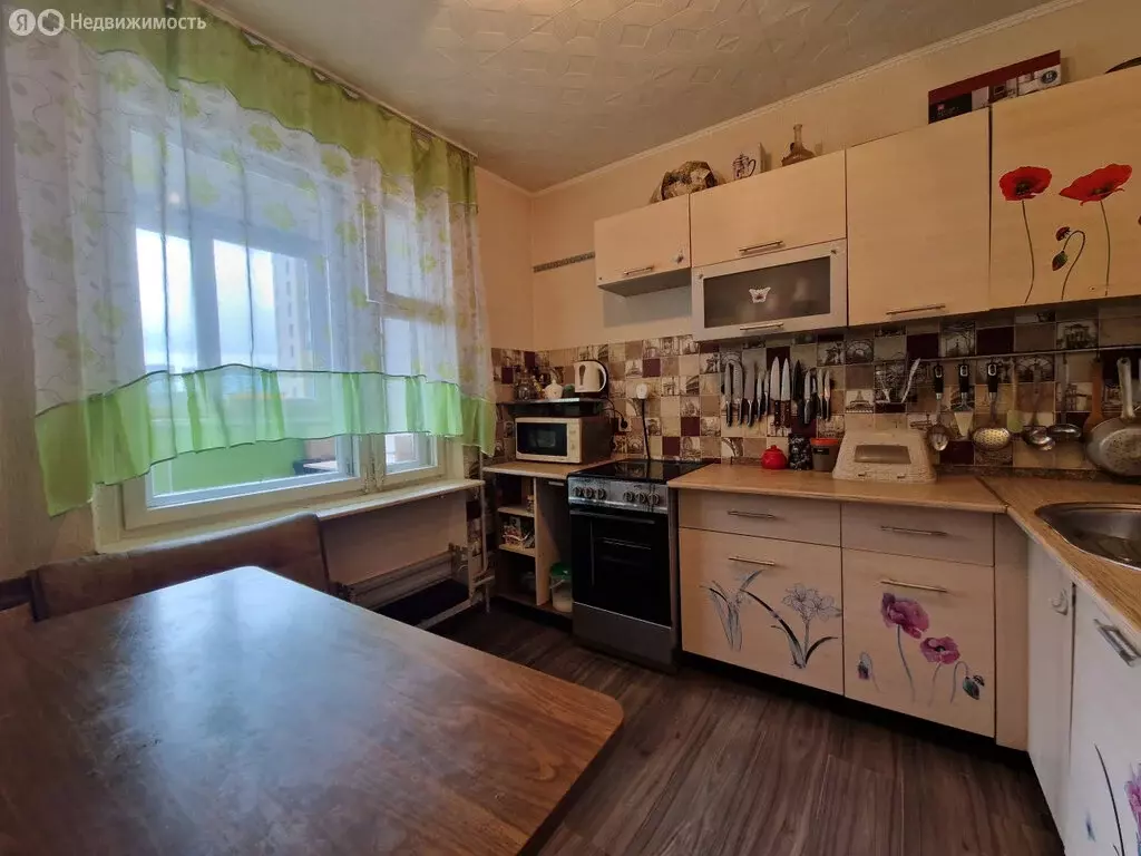 4-комнатная квартира: Екатеринбург, улица Новгородцевой, 19к2 (83 м) - Фото 0