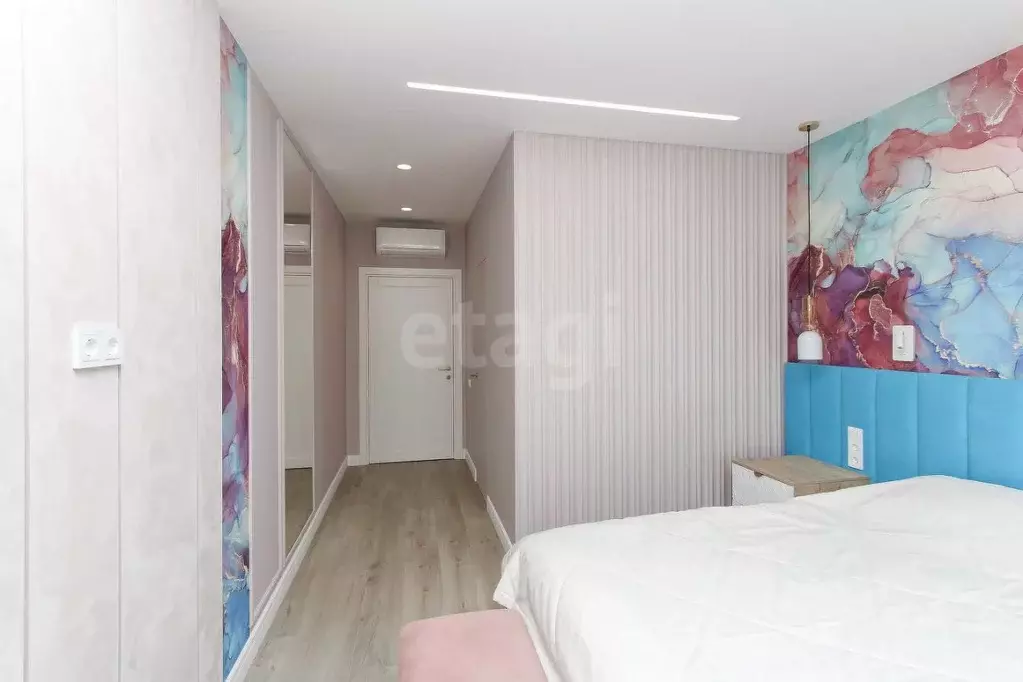 Дом в Тюменская область, Тюмень ул. 8 Августа (268 м) - Фото 1