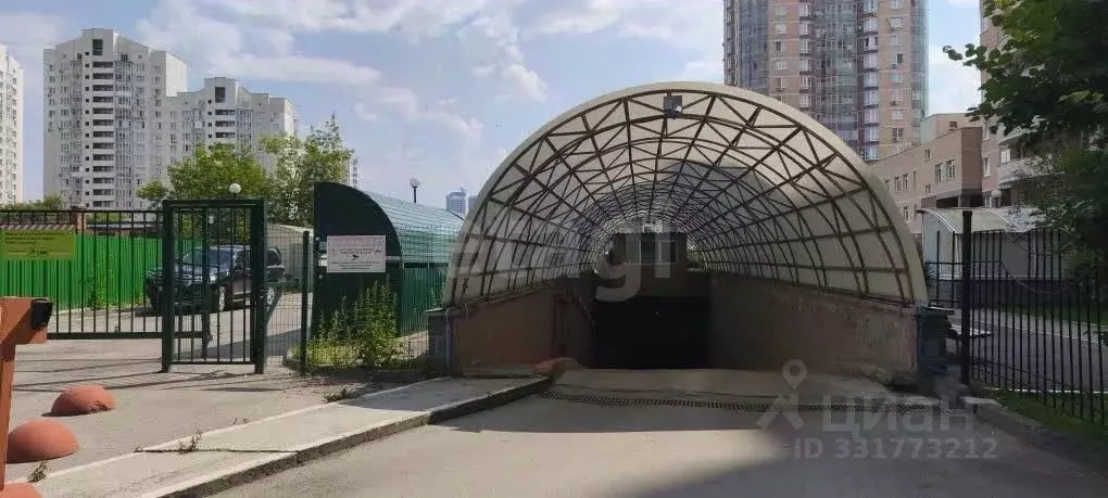 Гараж в Свердловская область, Екатеринбург ул. Юлиуса Фучика, 1 (15 м) - Фото 2