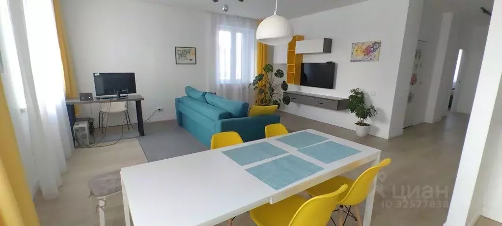 4-к кв. Красноярский край, Красноярск ул. Авиаторов, 43А (97.0 м) - Фото 1