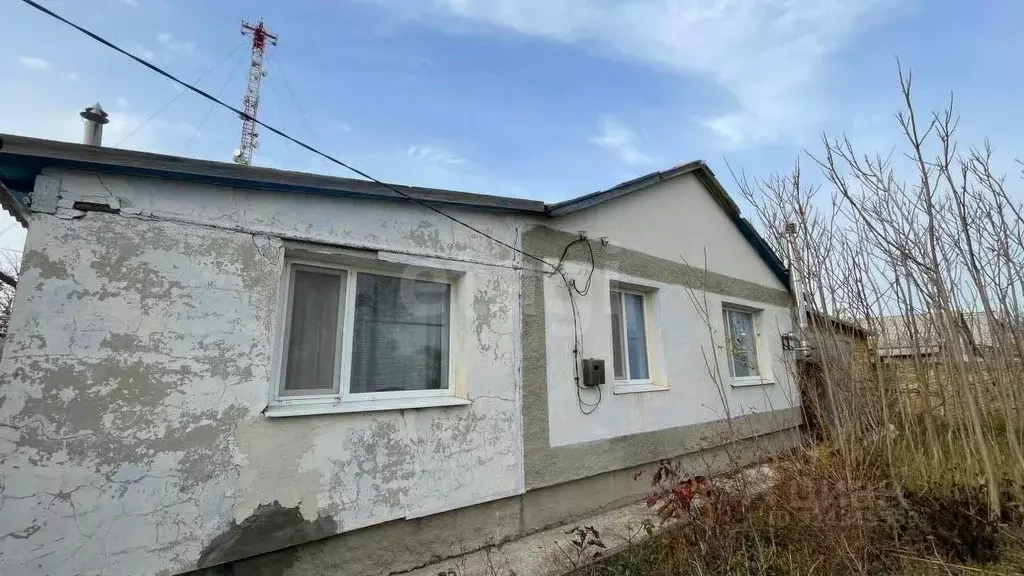 Дом в Крым, Черноморский район, с. Кировское ул. Кирова, 40 (78 м) - Фото 1