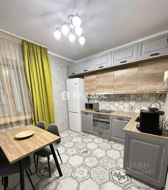 2-к кв. Белгородская область, Белгород ул. Щорса, 39а (61.9 м) - Фото 1
